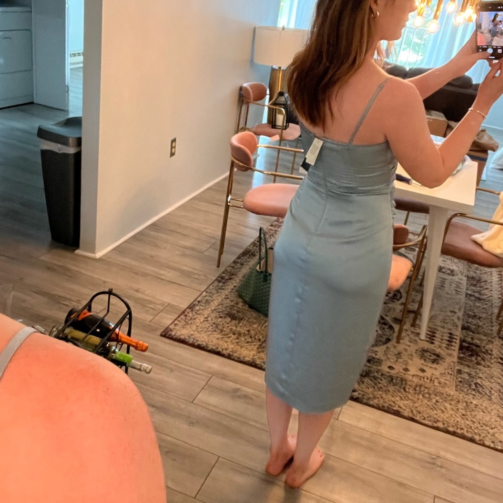 Blue wedding guest dress from Abercrombie! - Picture 5 of 10